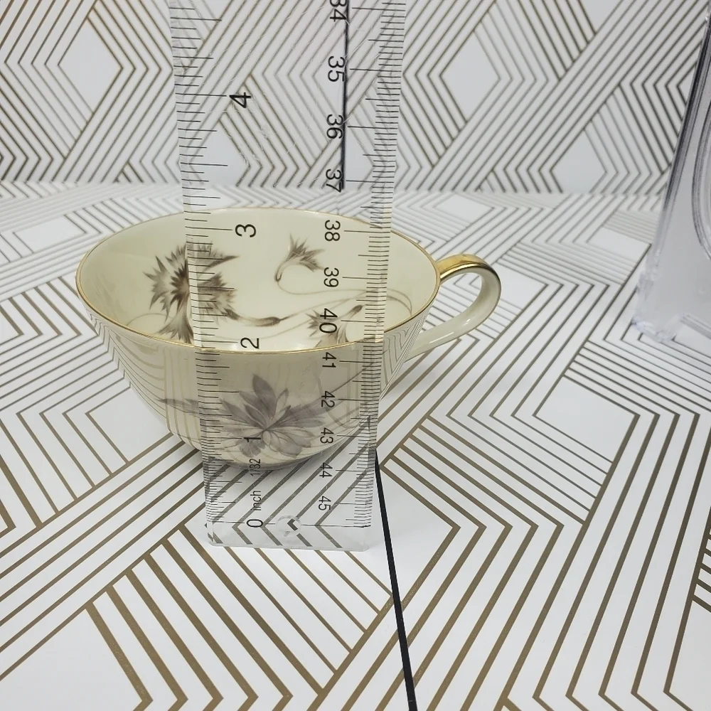 9 Pieces Heinrich Anmut Selb‎ Bavaria Germany Ivory Body Supreme Gold Tea Set.